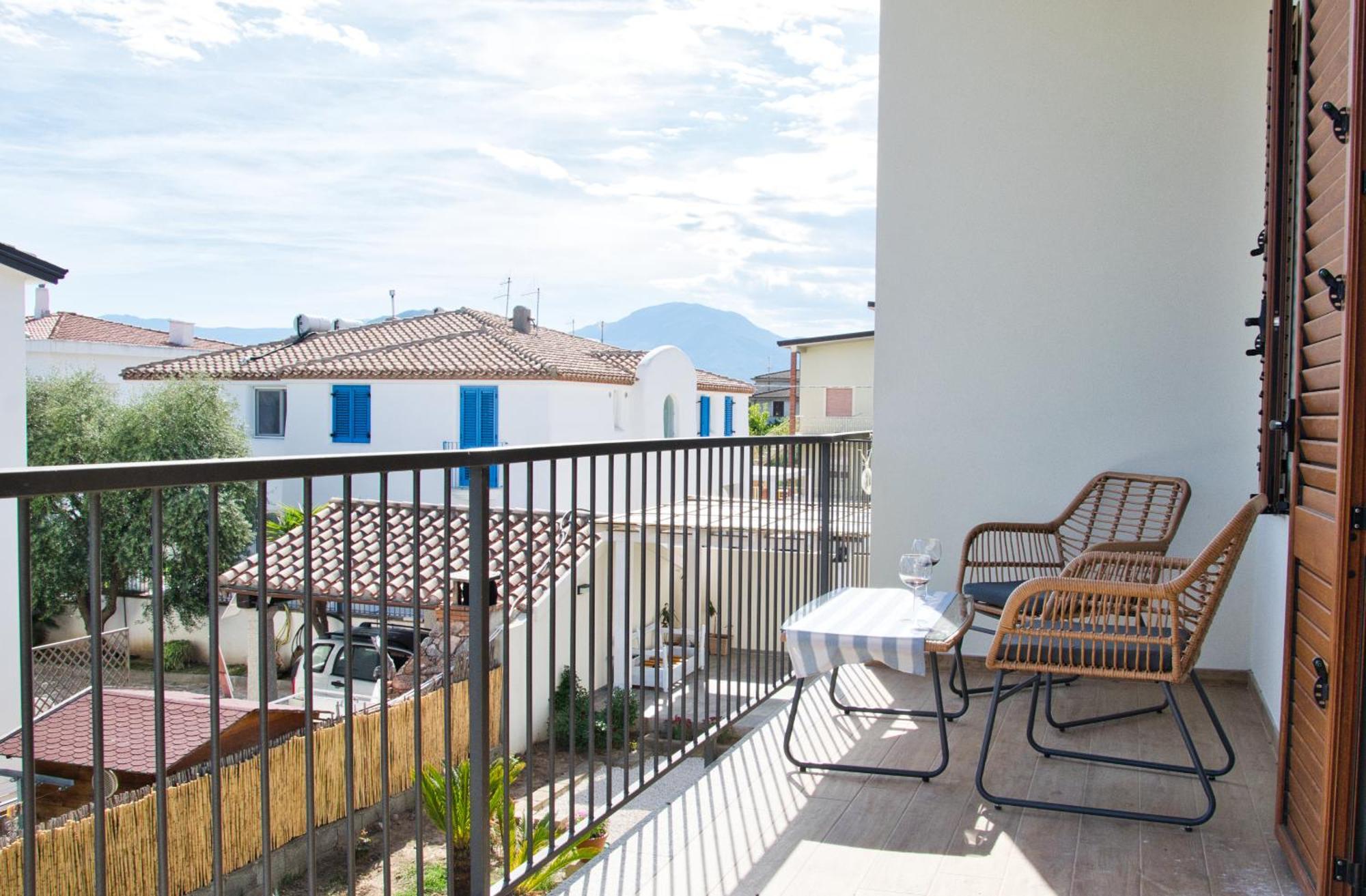 Dommu Livia Hotel Lotzorai Exterior photo