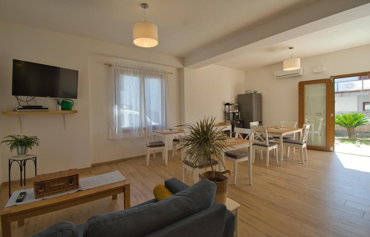 Dommu Livia Hotel Lotzorai Exterior photo